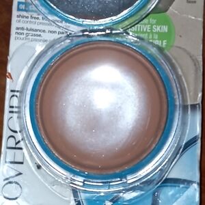Covergirl pressed powder